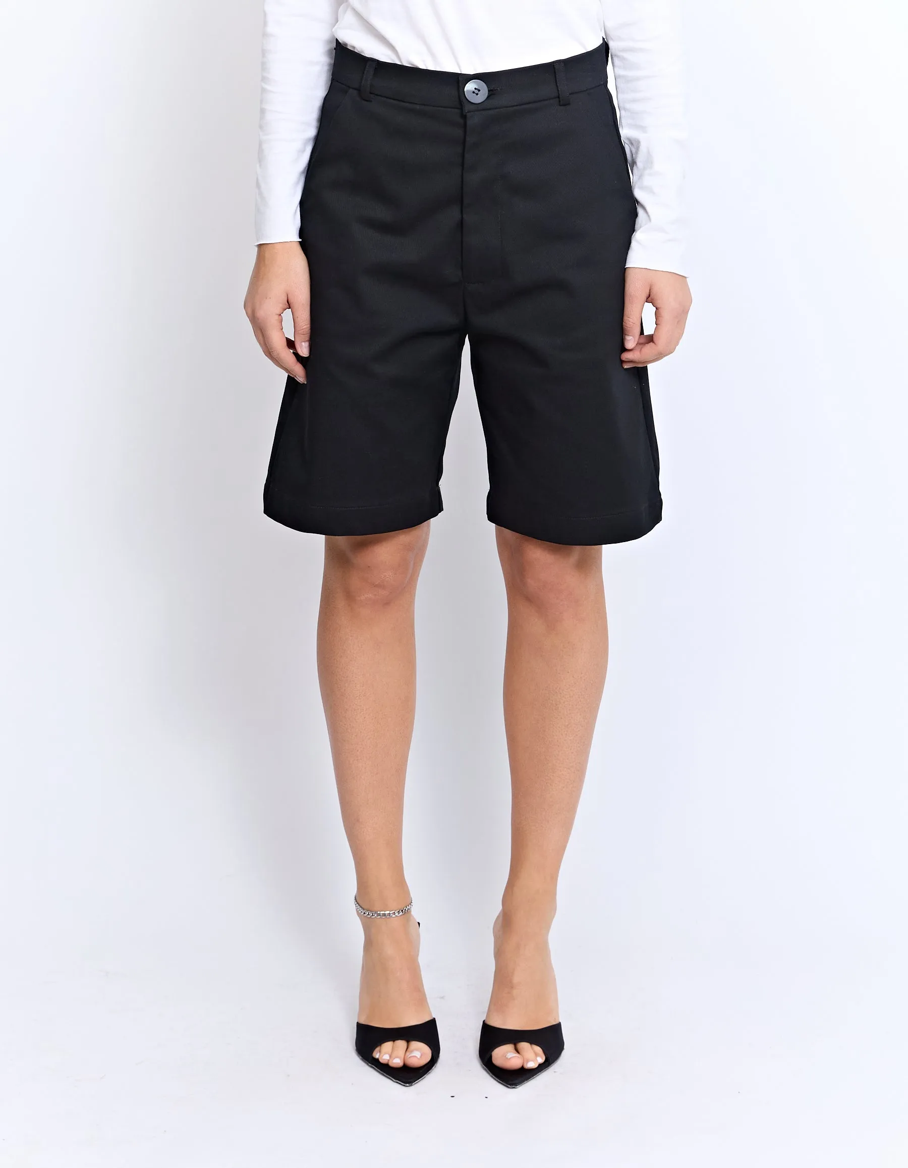 LOURDES BERMUDA SHORT | BLACK