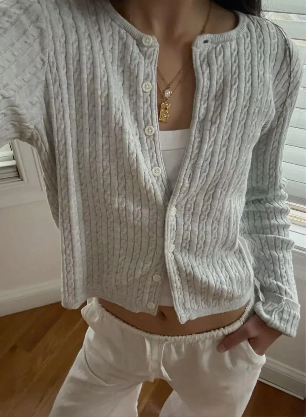 Women Y2k Cute Crewneck Cable Knit Lightweight Cropped Cardigan Tops Fall Open Front Button Pullover Sweaters